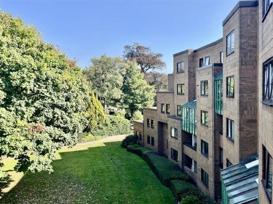 The Crescent, Llandaff